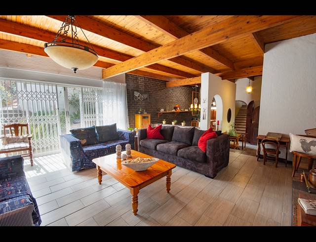 5 BEDROOM HOUSE FOR SALE IN HEIDELBERG CENTRAL